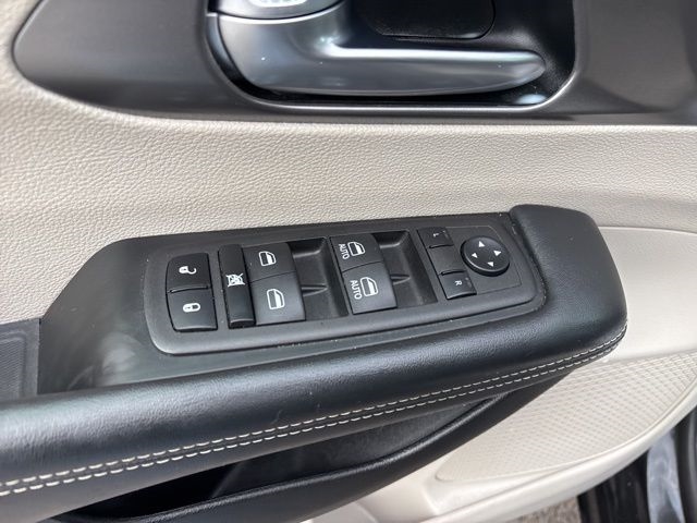 Chrysler Pacifica Touring L 2023