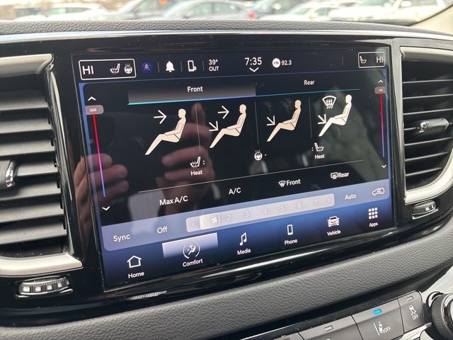 Chrysler Pacifica Touring L 2023