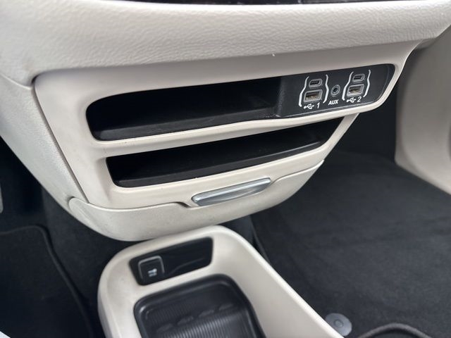 Chrysler Pacifica Touring L 2023