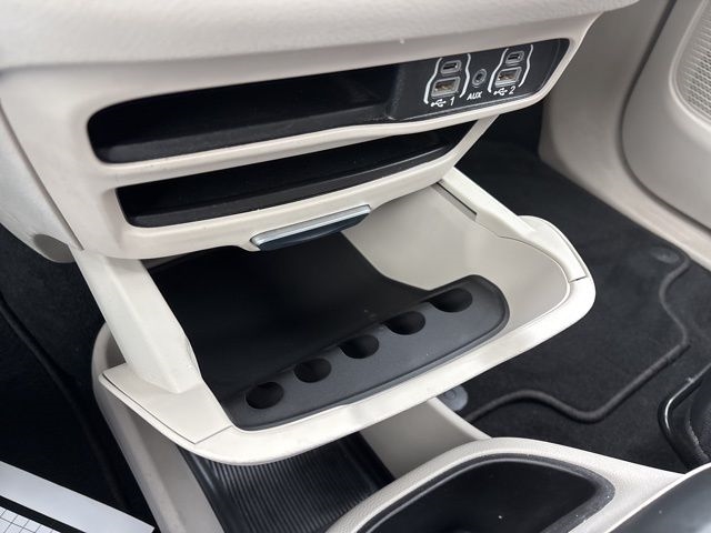 Chrysler Pacifica Touring L 2023