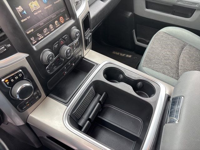 RAM 1500 SLT Crew Cab 4WD 2017