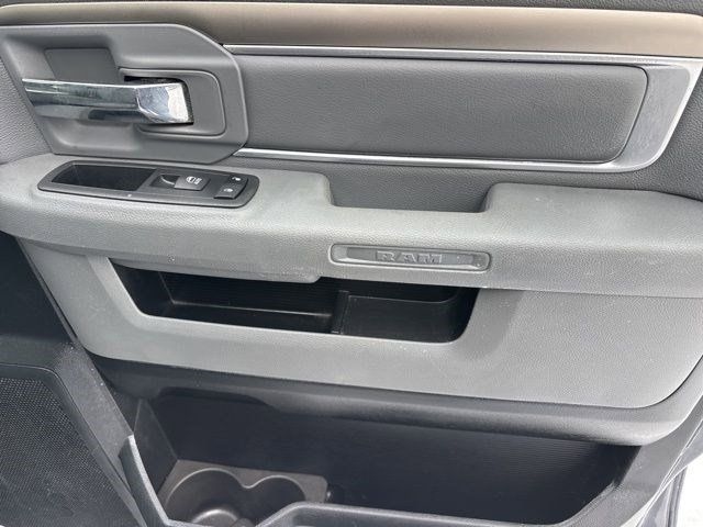 RAM 1500 SLT Crew Cab 4WD 2017