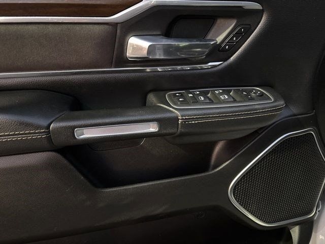 RAM 1500 Laramie Crew Cab SWB 4WD 2022