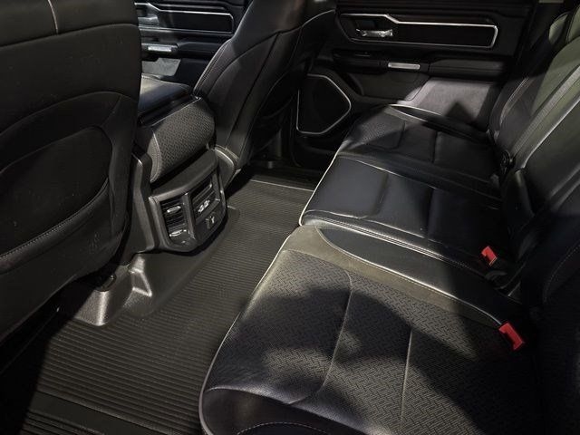 RAM 1500 Laramie Crew Cab SWB 4WD 2022