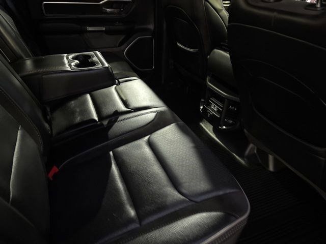 RAM 1500 Laramie Crew Cab 4WD 2022