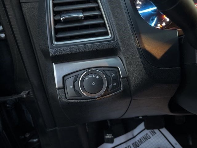 Ford Explorer XLT 4WD 2018