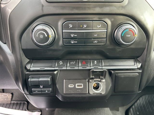 Chevrolet Silverado 1500 Custom Trail Boss Crew Cab Long Box 4WD 2021