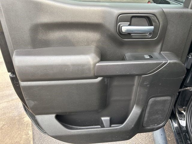 Chevrolet Silverado 1500 Custom Trail Boss Crew Cab Long Box 4WD 2021