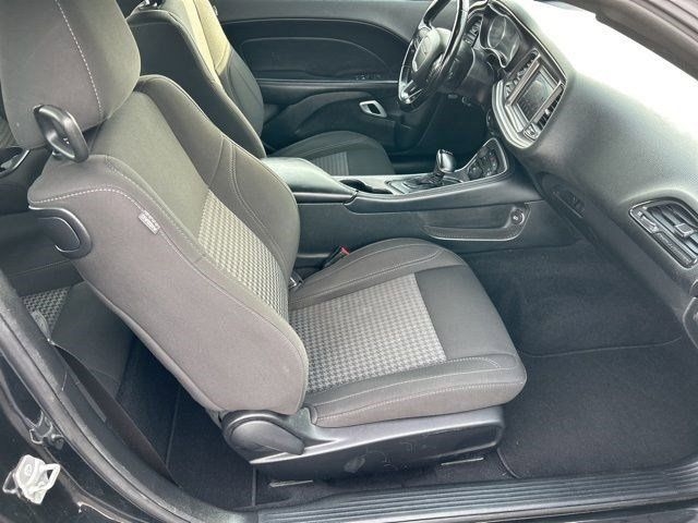 Dodge Challenger SXT AWD 2021