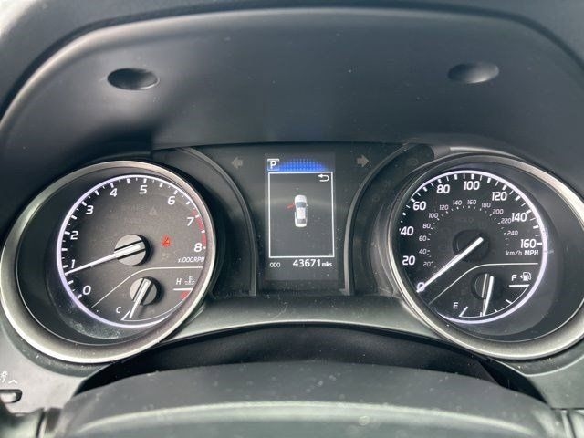 Toyota Camry SE 2022