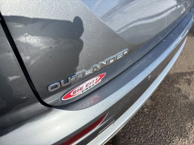 Mitsubishi Outlander SE 4WD 2023