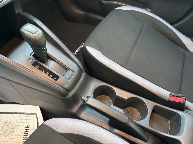 Nissan Versa S CVT 2025