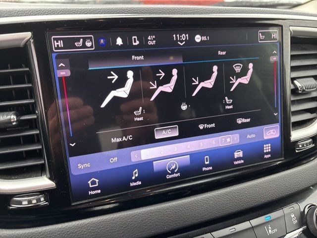 Chrysler Pacifica Touring L 2023