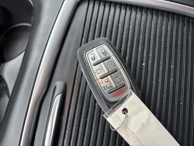 Chrysler Pacifica Touring L 2023