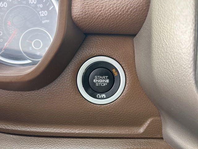 RAM 1500 Laramie Crew Cab 4WD 2019