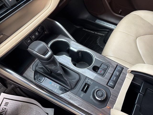 Toyota Highlander Limited AWD V6 2020