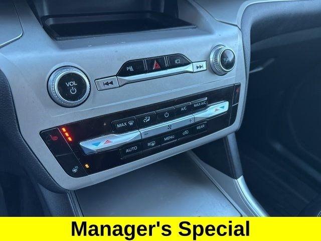 Ford Explorer XLT 4WD 2023