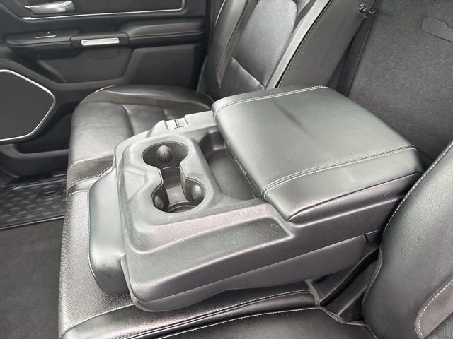 RAM 1500 Laramie Crew Cab SWB 4WD 2019