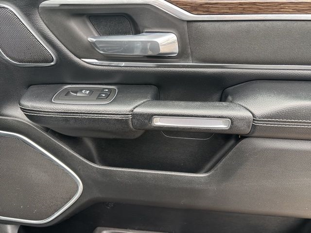 RAM 1500 Laramie Crew Cab SWB 4WD 2019