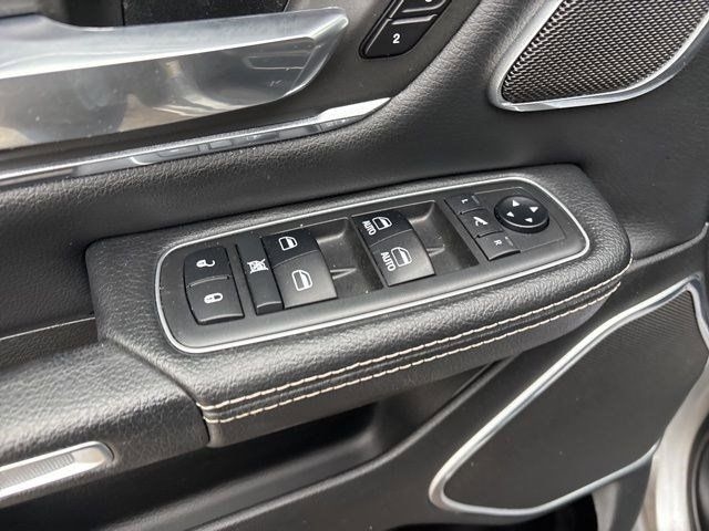 RAM 1500 Laramie Crew Cab SWB 4WD 2019