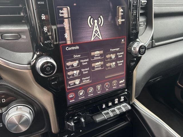 RAM 1500 Laramie Crew Cab SWB 4WD 2019