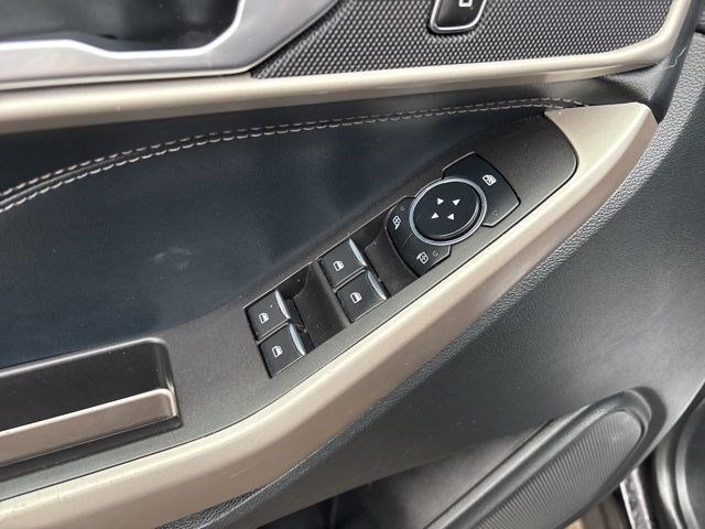 Ford Explorer XLT AWD 2023