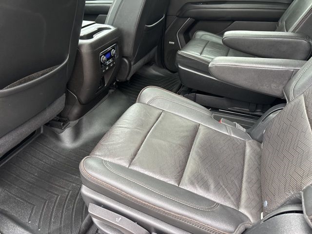 Chevrolet Suburban High Country 4WD 2021