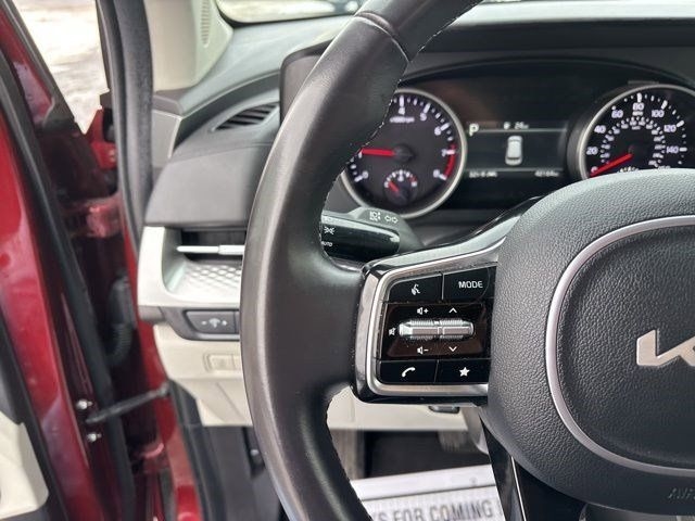 Kia Carnival LX 2024