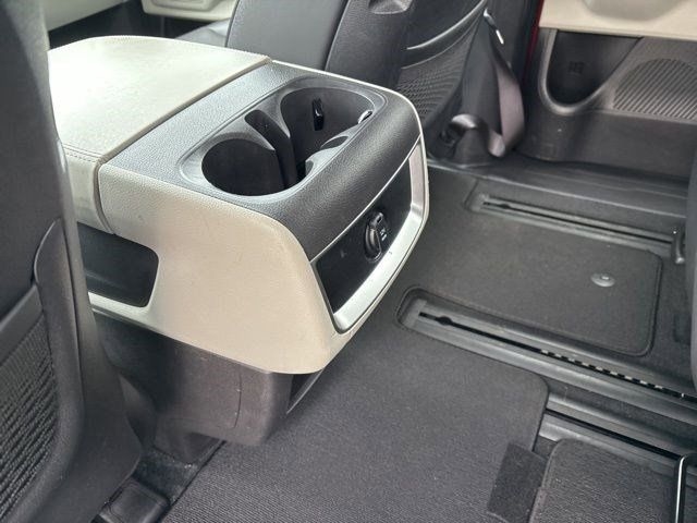 Kia Carnival LX 2024