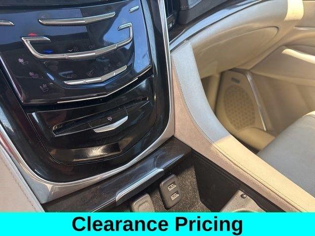 Cadillac Escalade ESV 4WD 4dr Luxury 2018