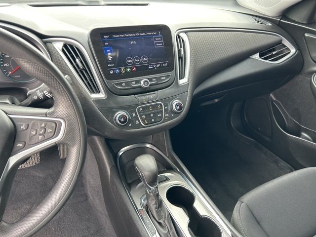 Chevrolet Malibu  2023