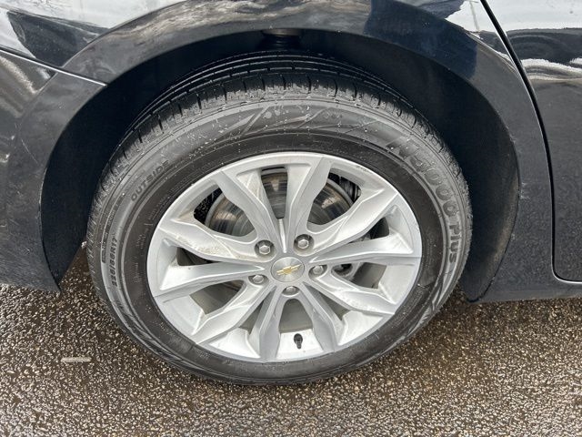 Chevrolet Malibu  2023