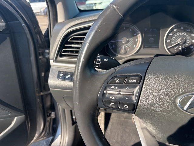 Hyundai Elantra  2020