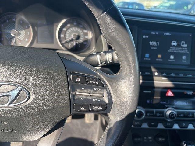 Hyundai Elantra  2020