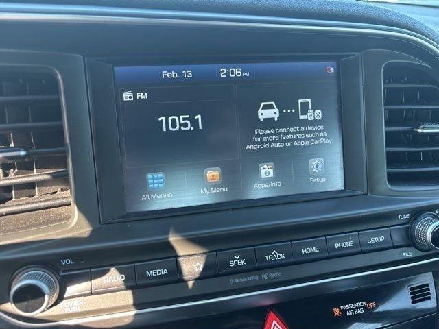 Hyundai Elantra  2020