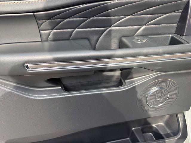 Ford Expedition MAX Platinum 4WD 2023