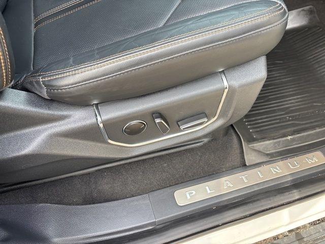 Ford Expedition MAX Platinum 4WD 2023