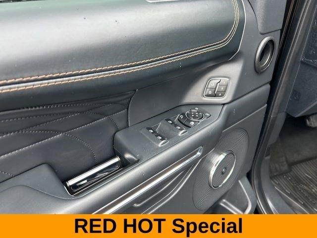 Ford Expedition Platinum 4WD 2023