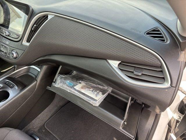 Chevrolet Malibu  2022