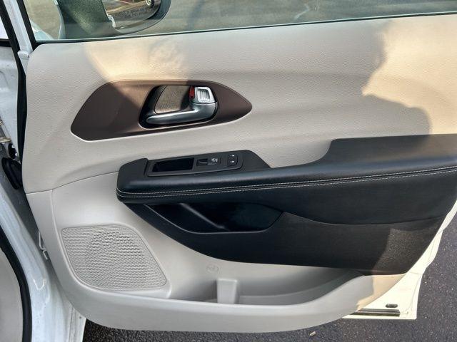 Chrysler Voyager LX 2023