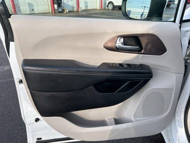 Chrysler Voyager LX 2023