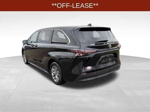 Toyota Sienna LE 8 Passenger 2025