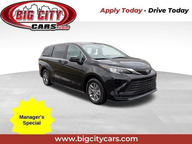 2025 Toyota Sienna LE 8 Passenger