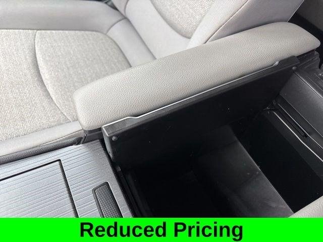 Toyota Sienna LE 8 Passenger 2025