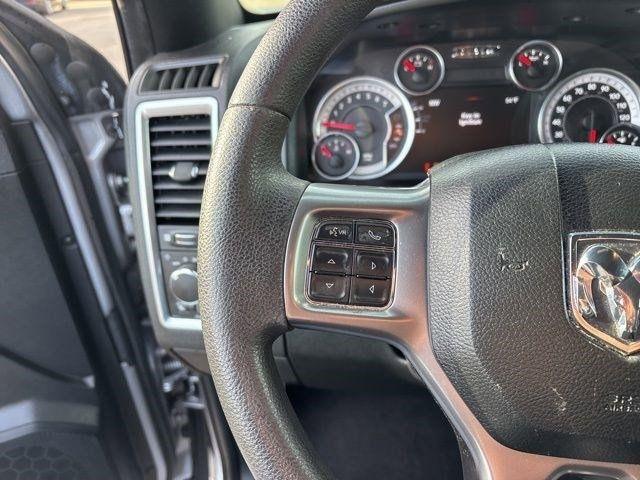 RAM 1500 SLT Quad Cab 4WD 2021