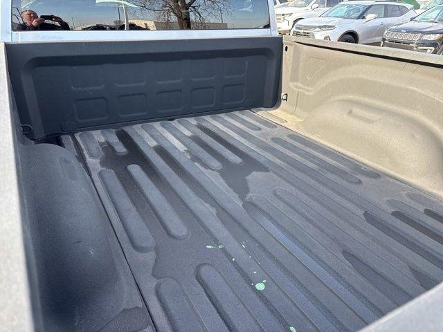 RAM 1500 SLT Quad Cab 4WD 2021