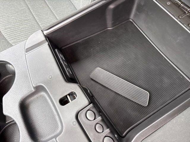 RAM 1500 SLT Quad Cab 4WD 2021