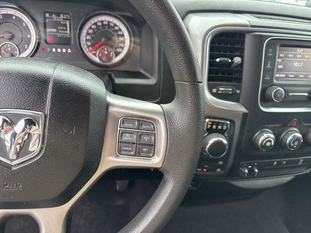 RAM 1500 SLT Quad Cab 4WD 2021