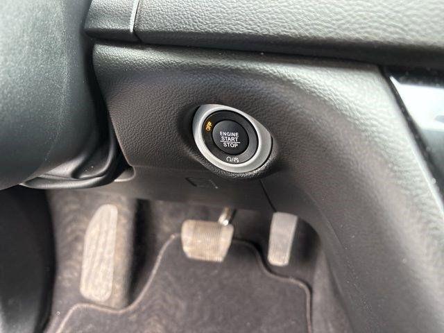 Chrysler Pacifica Select 2025