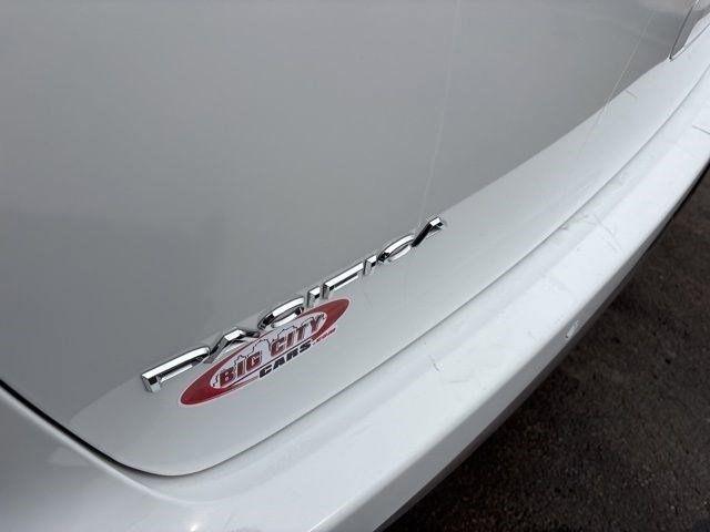 Chrysler Pacifica Select 2025